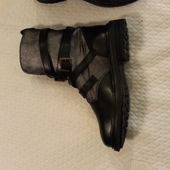 Likenew buckle Irregular Choice boots, size 36, size 5.5 -ish US - Picture 5 of 11